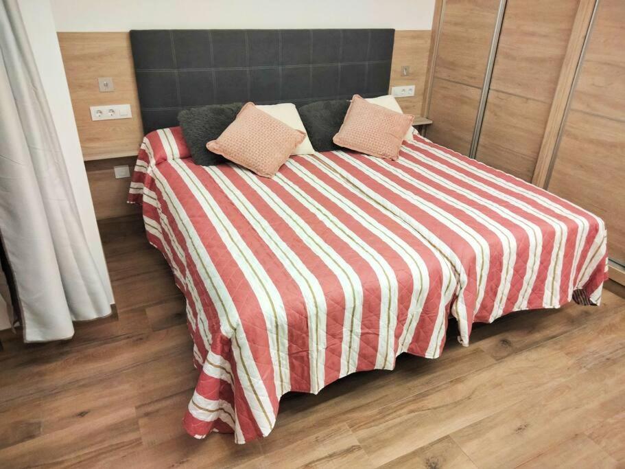 Loft La Calahorra Del Bere Con Posibilidad De Aparcamiento Pregunta Por El Pack Mas Amor Córdoba Eksteriør bilde
